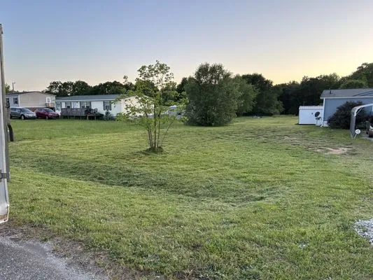 Boyd’s Rich Landscaping & Pressure Washing Logo