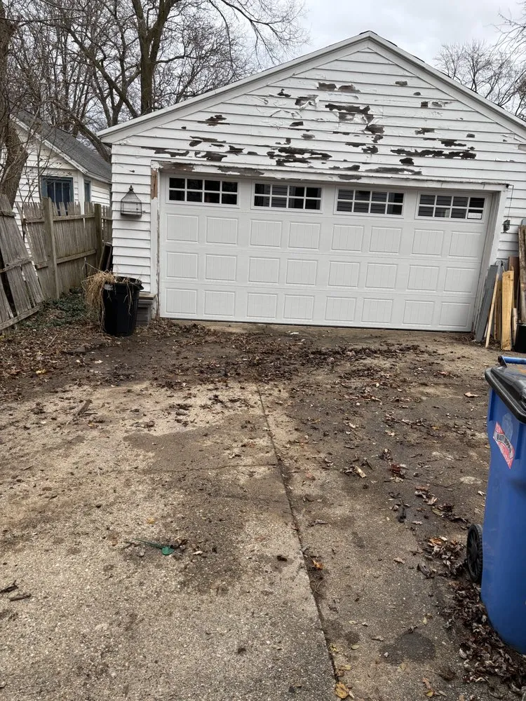 Affordable lawn mowing service experts serving Grand Rapids, MI - Boyd’s Trash Removal