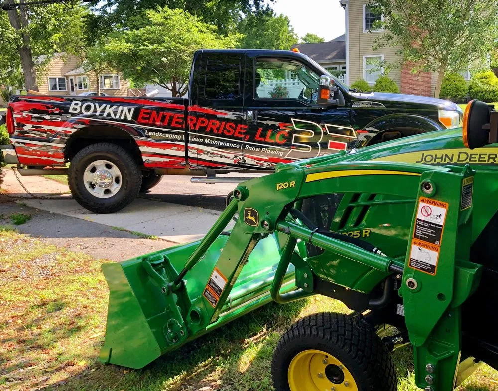 Reliable lawn care service experts serving Wethersfield, CT - Boykin Enterprise