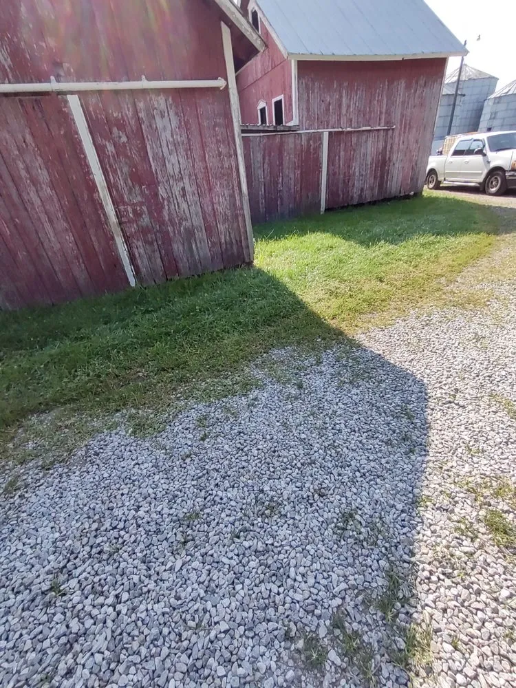 Affordable landscaping services for beautiful yards in Columbus, OH by Boysaw maintenance consultants