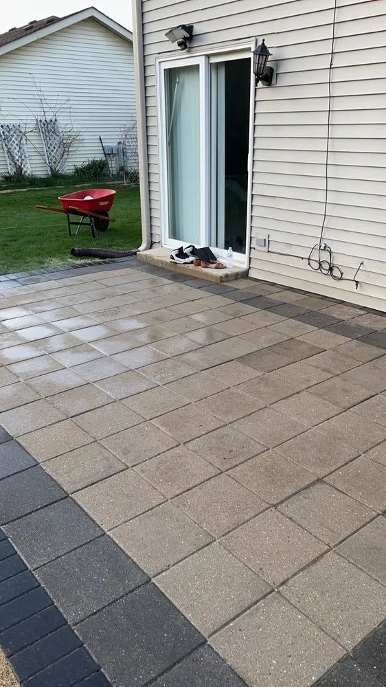 Expert landscape installation experts serving Oswego, IL - B&P Landcare