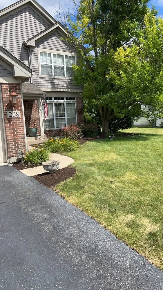 Professional yard cleanup service in Oswego, IL - B&P Landcare