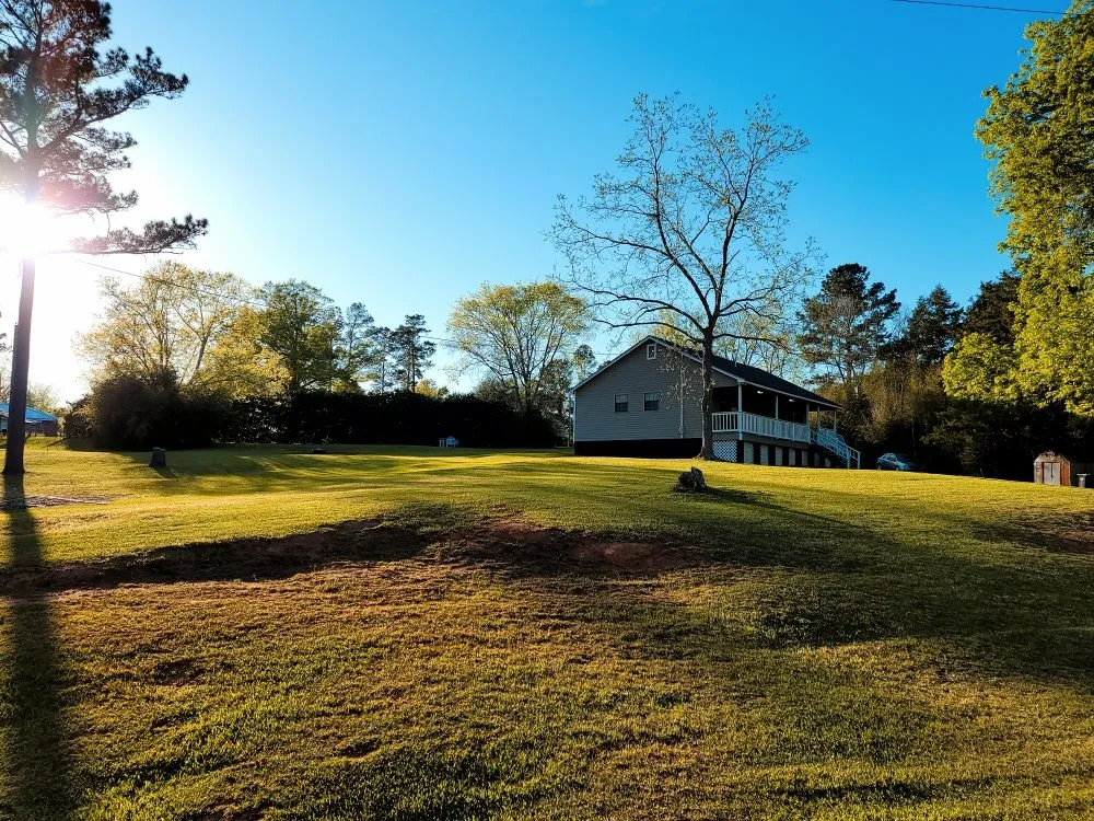 Local lawn mowing service experts serving Dothan, AL - B&P Lawncare