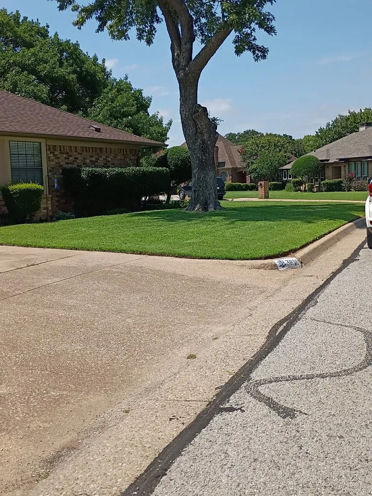 Custom yard maintenance with custom design across Arlington, TX - B&R Grasscutting & Lawn Maintenance