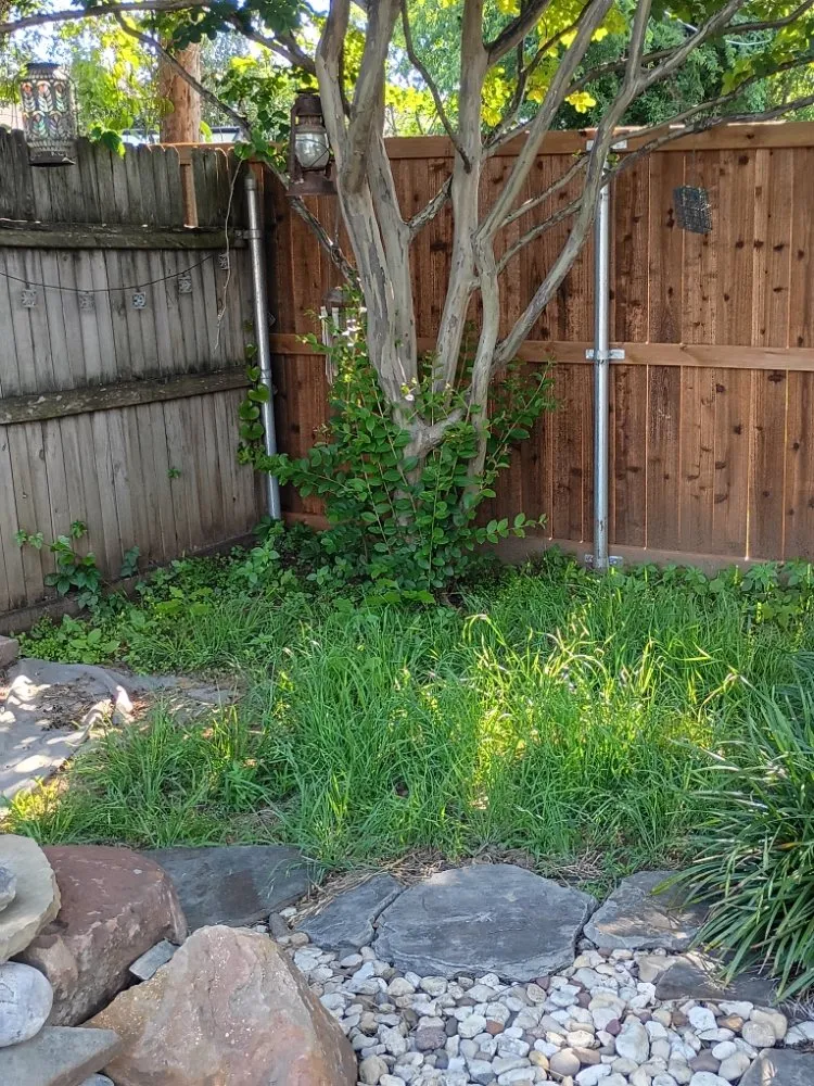Expert garden landscaping experts serving Arlington, TX - B&R Grasscutting & Lawn Maintenance