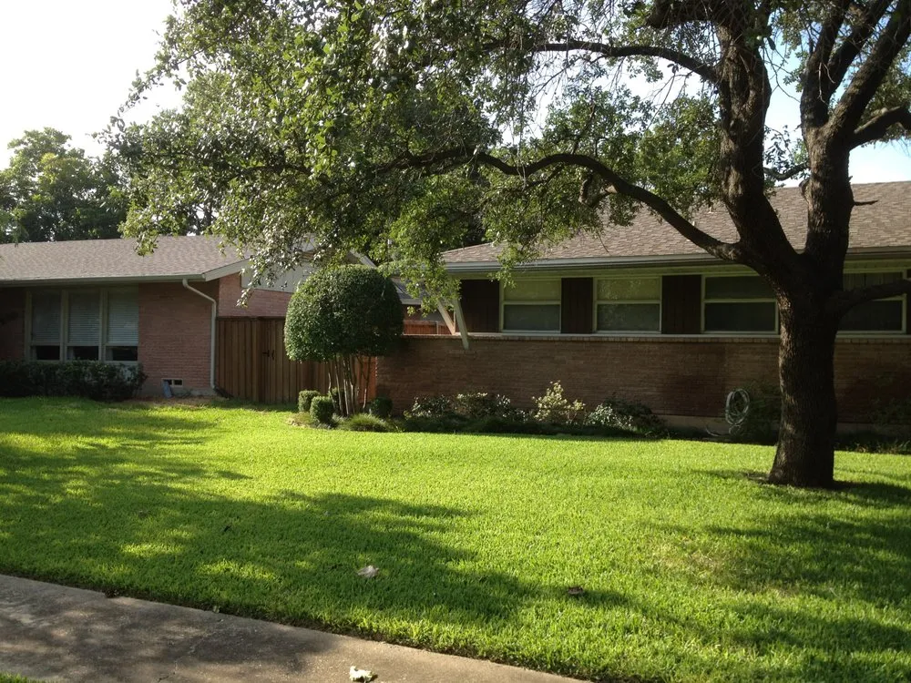 Custom outdoor landscaping in Lewisville, TX - BR Green Lawn Care