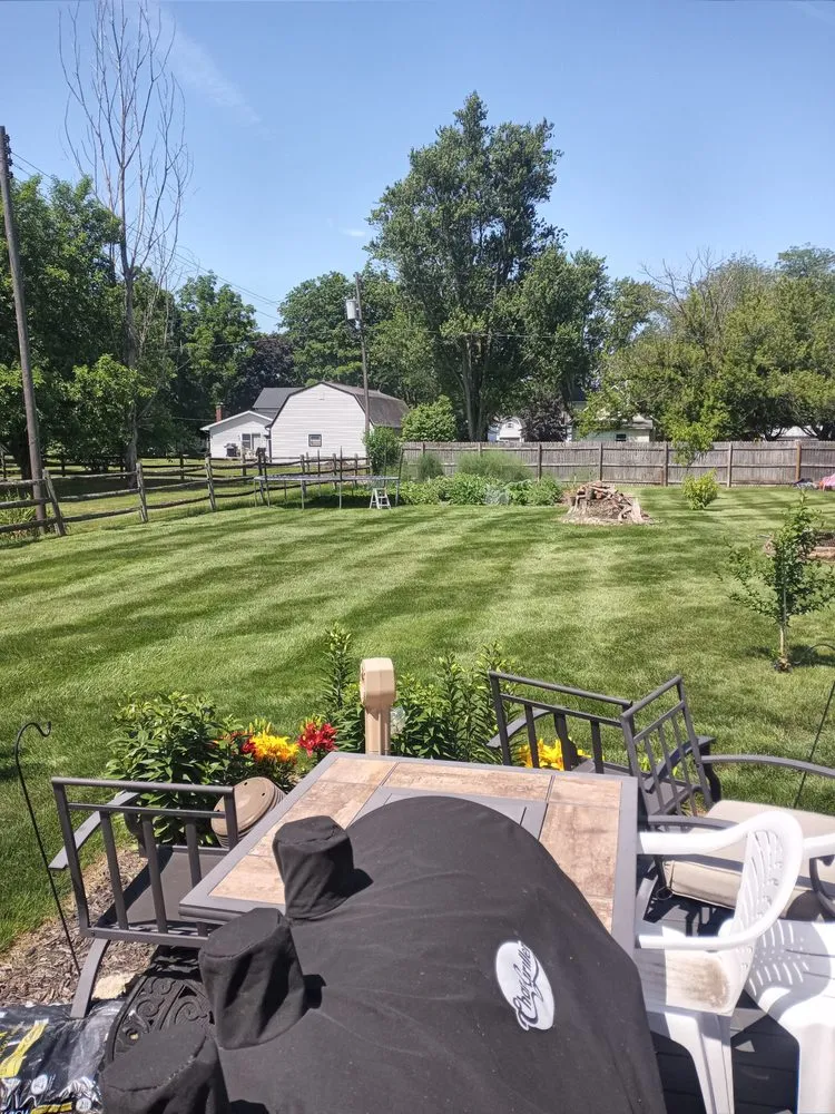 Top-rated yard cleanup service in Deerfield, MI - B&R Lawn Care