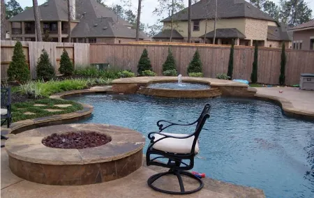 Expert yard cleanup service in Houston, TX - B.R. Pollock & Associates