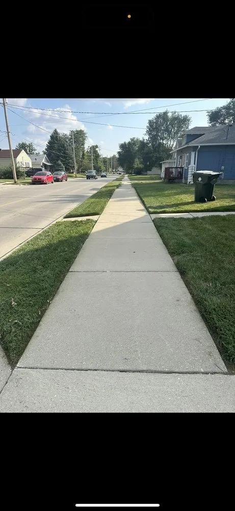 Professional yard cleanup service for residential properties in Sioux City, IA by Braden’s Lawn & Snow