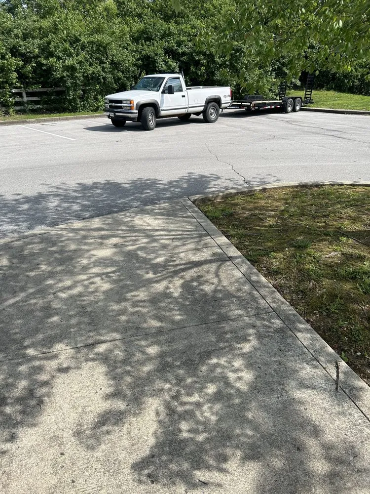 Local yard maintenance in Russell Springs, KY - Bradens Lawncare