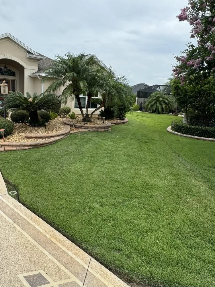 Reliable landscape design in Leesburg, FL by Bradford & Sons Lawn Maintenance And Tree Services