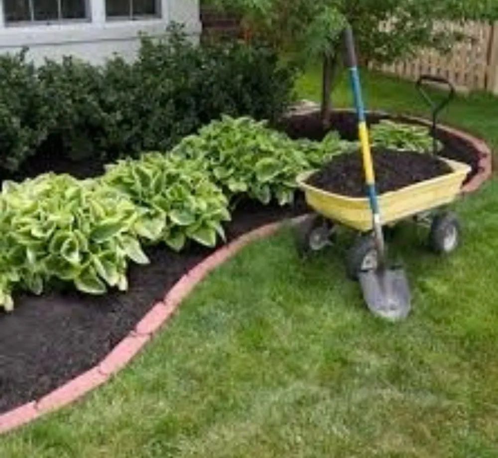 Professional landscaping services with custom design in Leesburg, FL by Bradford & Sons Lawn Maintenance And Tree Services