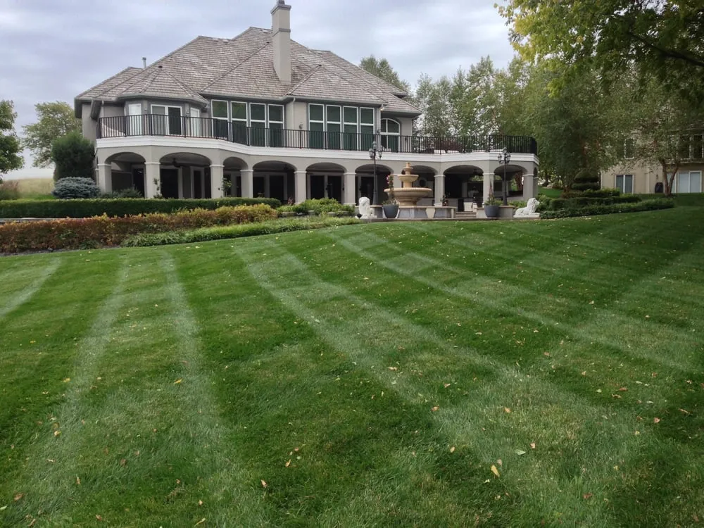 Top-rated lawn mowing service in Kansas City, MO by Bradford Street Lawn & Landscape, LLC