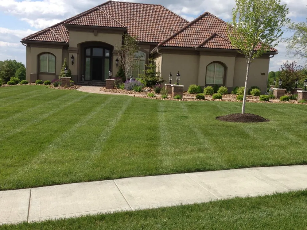Custom lawn care service in Kansas City, MO - Bradford Street Lawn & Landscape, LLC