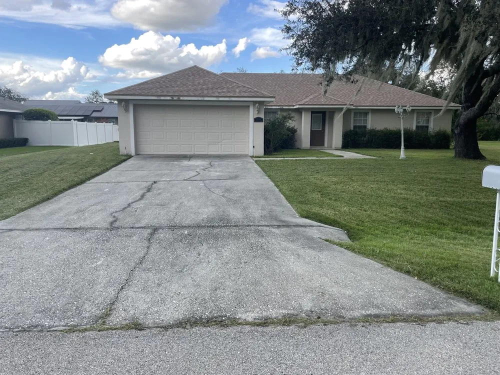 Reliable lawn mowing service experts serving Winter Haven, FL - Bradford’s Lawn & Garden Care