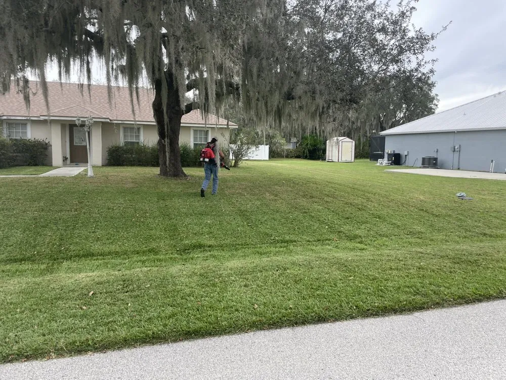 Expert garden landscaping for beautiful yards in Winter Haven, FL by Bradford’s Lawn & Garden Care