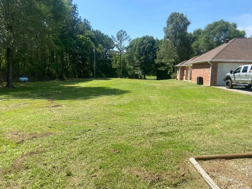 Expert landscaping services in Pollock, LA - Bradley Lawn Care