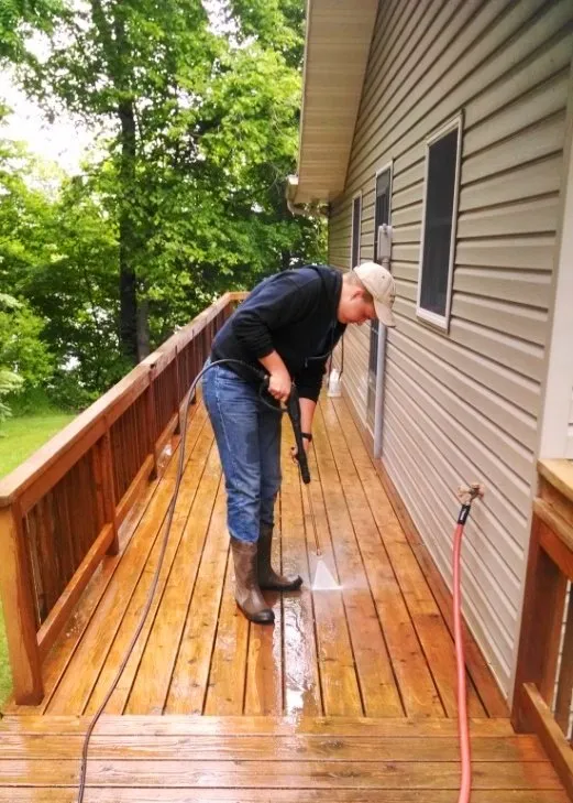 Top-rated lawn mowing service in Pelican Rapids, MN by Bradrick Home & Lawn Care