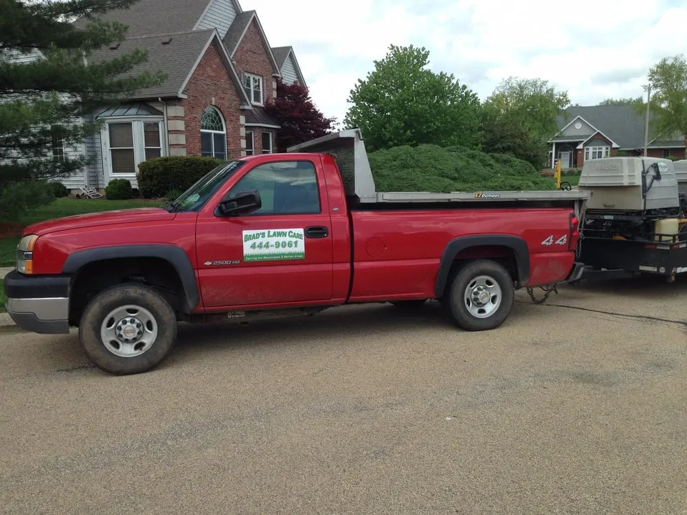 Trusted lawn mowing service with custom design across Washington, IL - Brad's Lawn Care