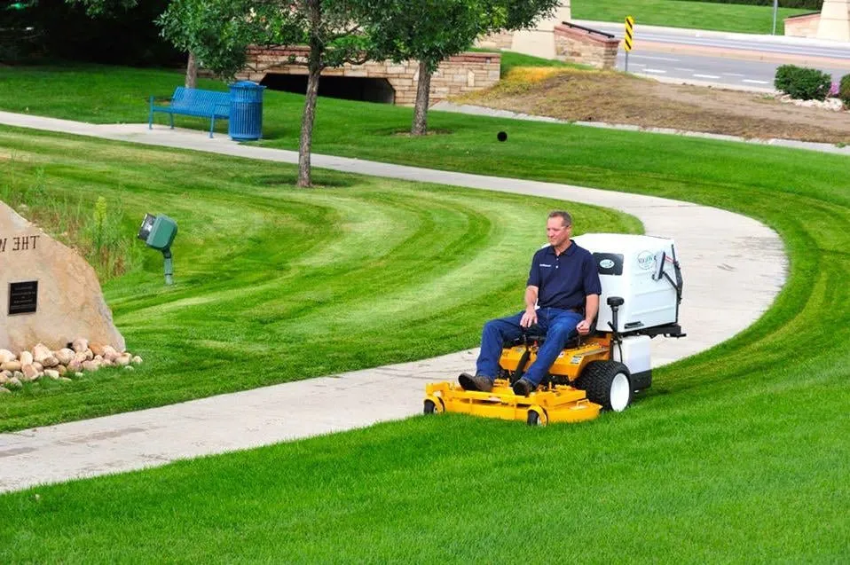 Expert garden landscaping in Washington, IL - Brad's Lawn Care