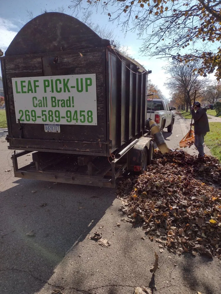 Custom lawn care service with custom design in Battle Creek, MI by Brad's Lawn Services