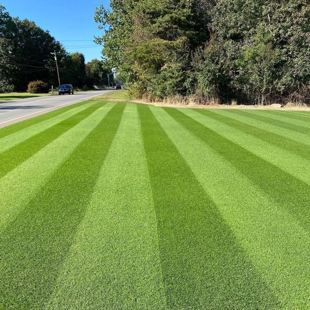 Trusted lawn mowing service experts serving Maryland Heights, MO - Brads Lawns Floors And More