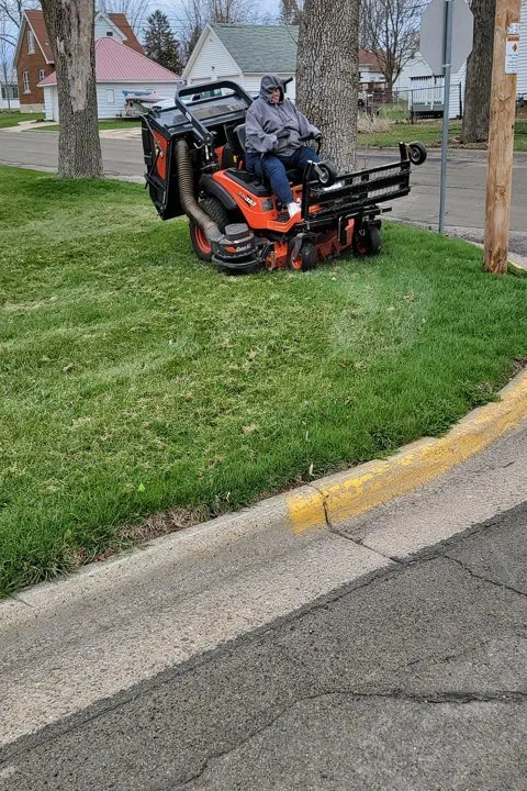 Expert lawn mowing service in Arlington, WI by Brad’s Yard Services