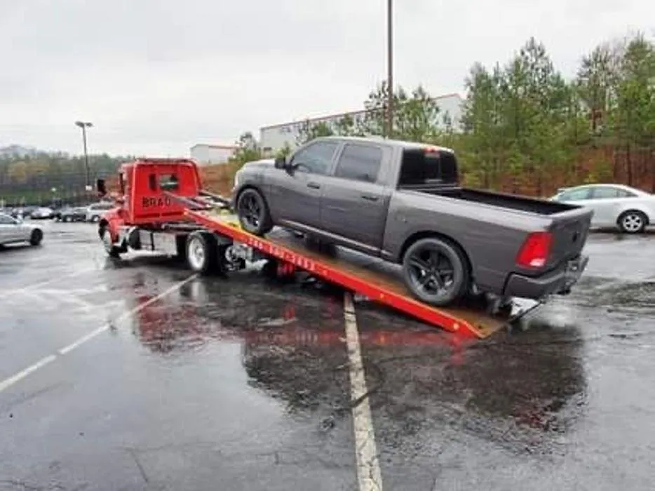 Expert lawn mowing service in Canton, GA - Bradshaw Complete