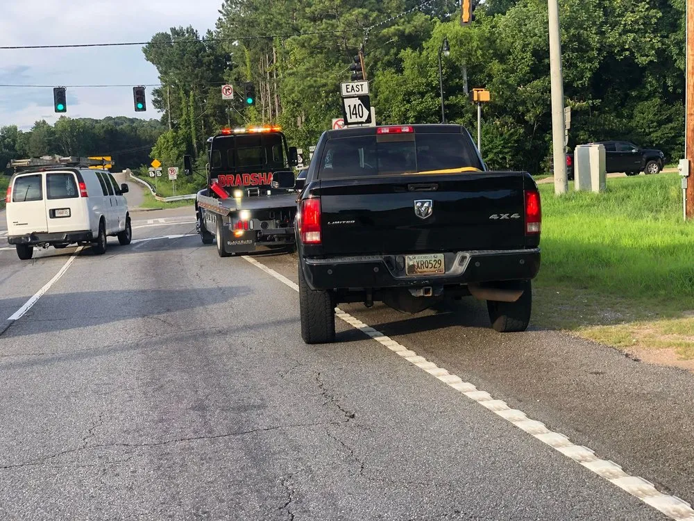 Top-rated lawn care service in Canton, GA - Bradshaw Complete