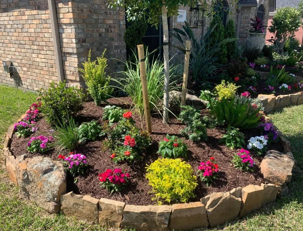 Top-rated residential landscaping with custom design in Deer Park, TX by Bradshaw Landscaping