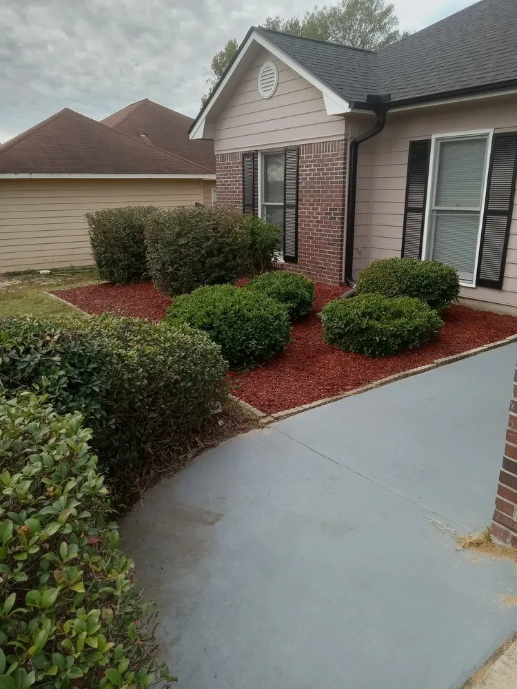 Affordable yard cleanup service near you in Columbus, GA by Bradshaw Lawn Services