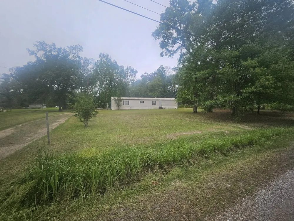 Top-rated landscape design experts serving Kinder, LA - Brady Bunch Lawncare