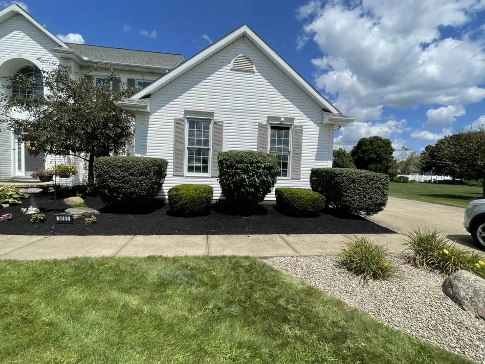 Top-rated landscaping services in Canton, OH - Bradys Landscaping