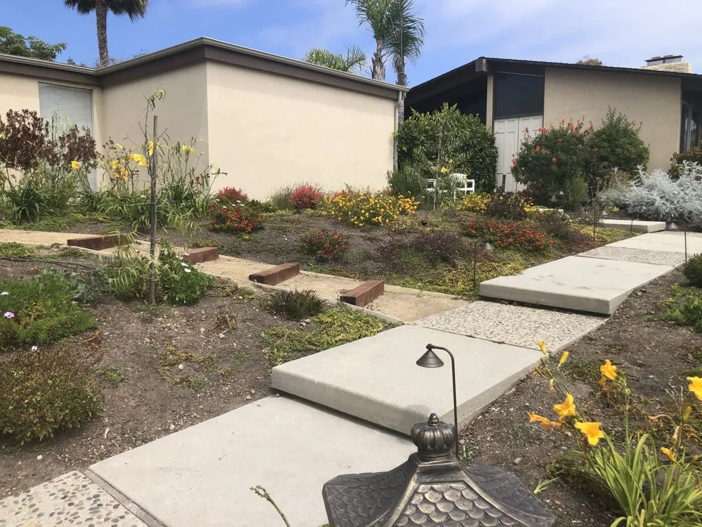 Reliable garden landscaping in Oak Park, CA by Bragar Landscaping