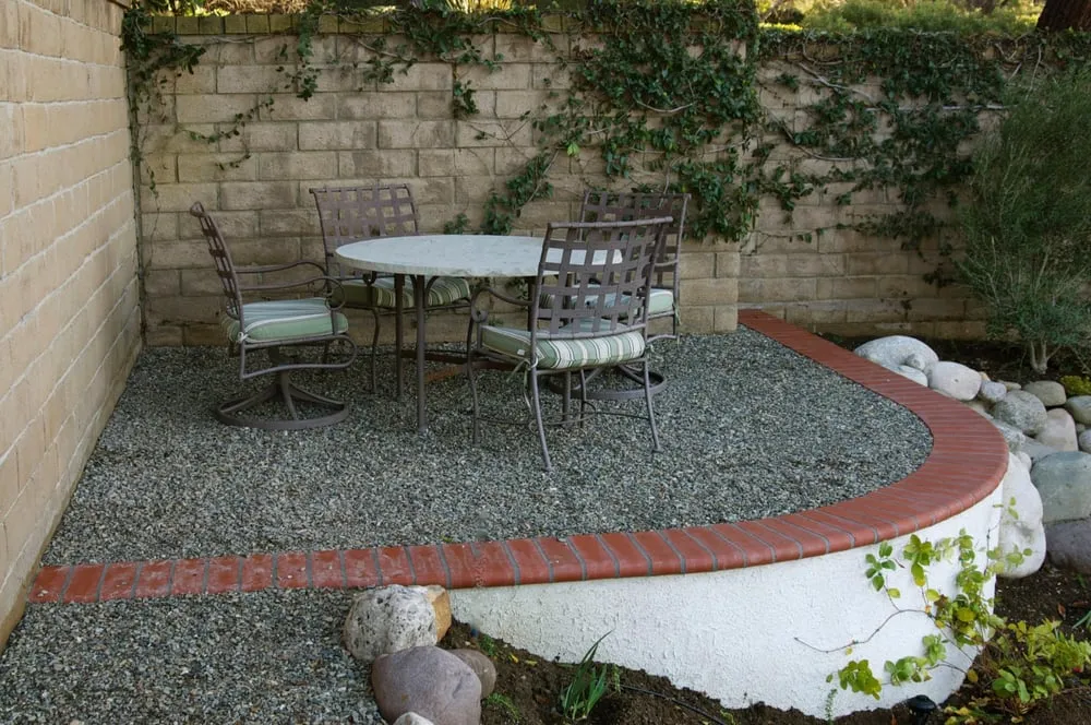 Affordable yard maintenance in Oak Park, CA by Bragar Landscaping
