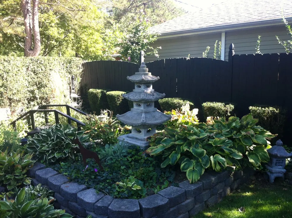 Professional residential landscaping for beautiful yards in Des Plaines, IL by Brancato Landscaping