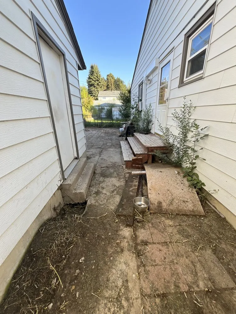 Top-rated landscaping services in Mandan, ND - Brandon Blowers