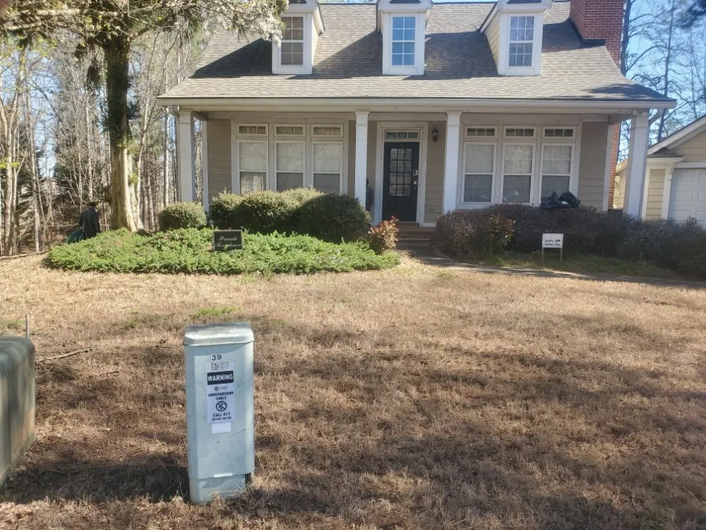 Affordable yard cleanup service in Austell, GA by Brandon Enterprises