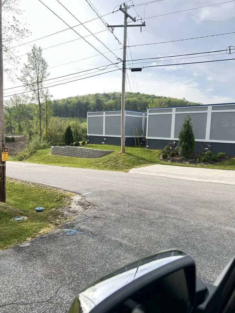 Reliable lawn care service for year-round maintenance across Lenoir, NC - Brandon Home Improvements & Lawn Care