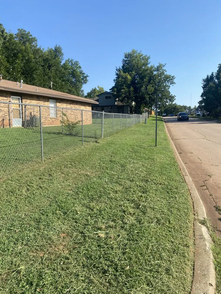 Professional residential landscaping experts serving Edmond, OK - Brandon Seasonal Solutions