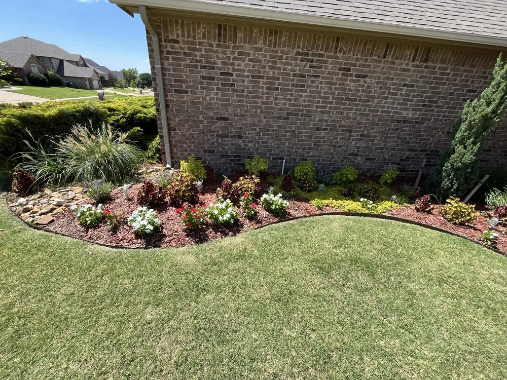 Reliable landscape installation in Edmond, OK - Brandon Seasonal Solutions