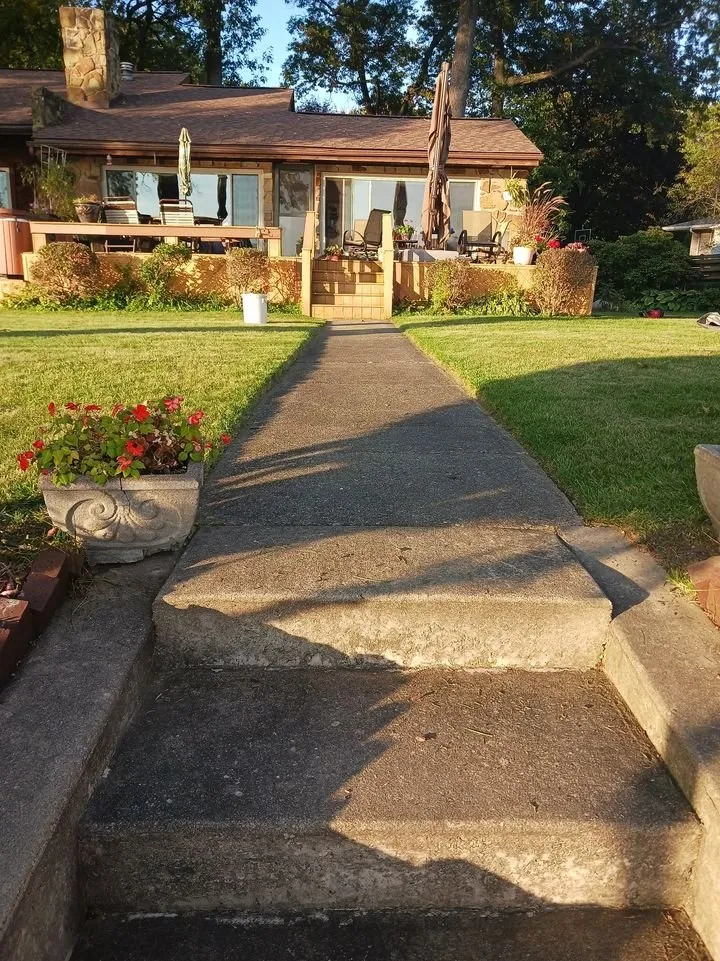 Professional landscaping services in Battle Creek, MI by Brandon Smith Landscaping & Lawn Maintenance