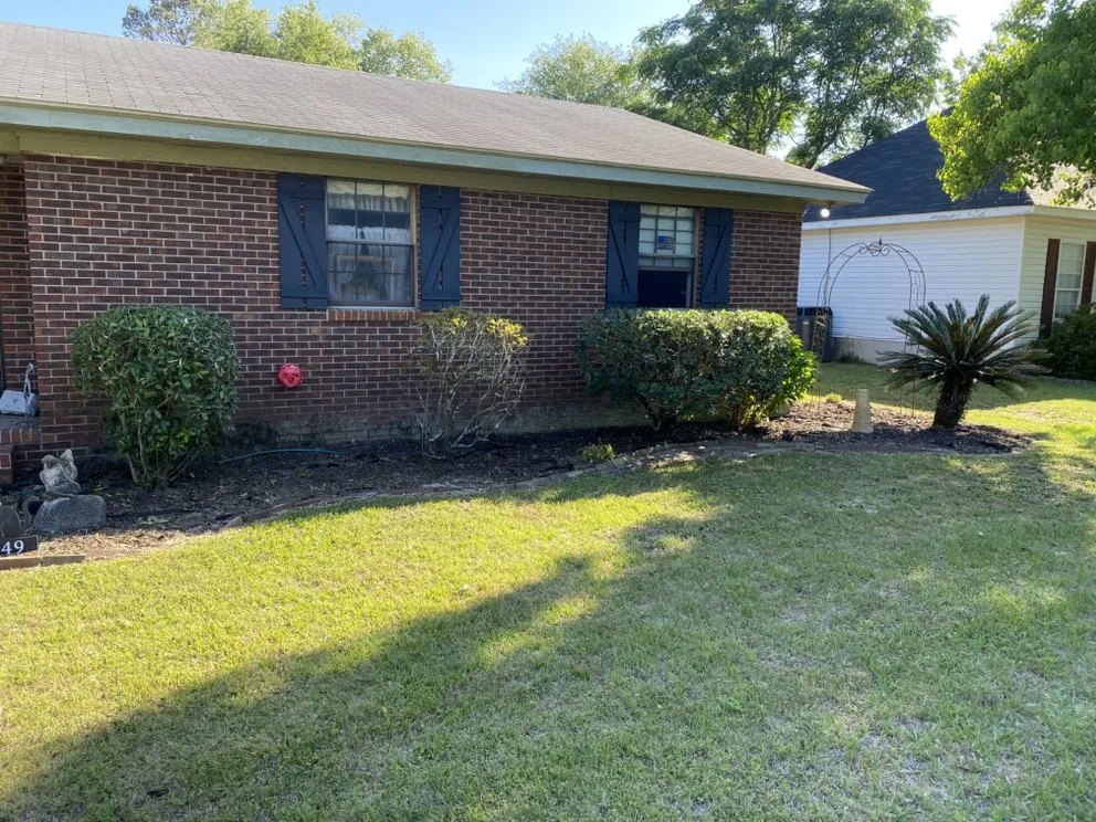 Top-rated yard maintenance for beautiful yards in Pooler, GA by Brandon’s Lawn Care