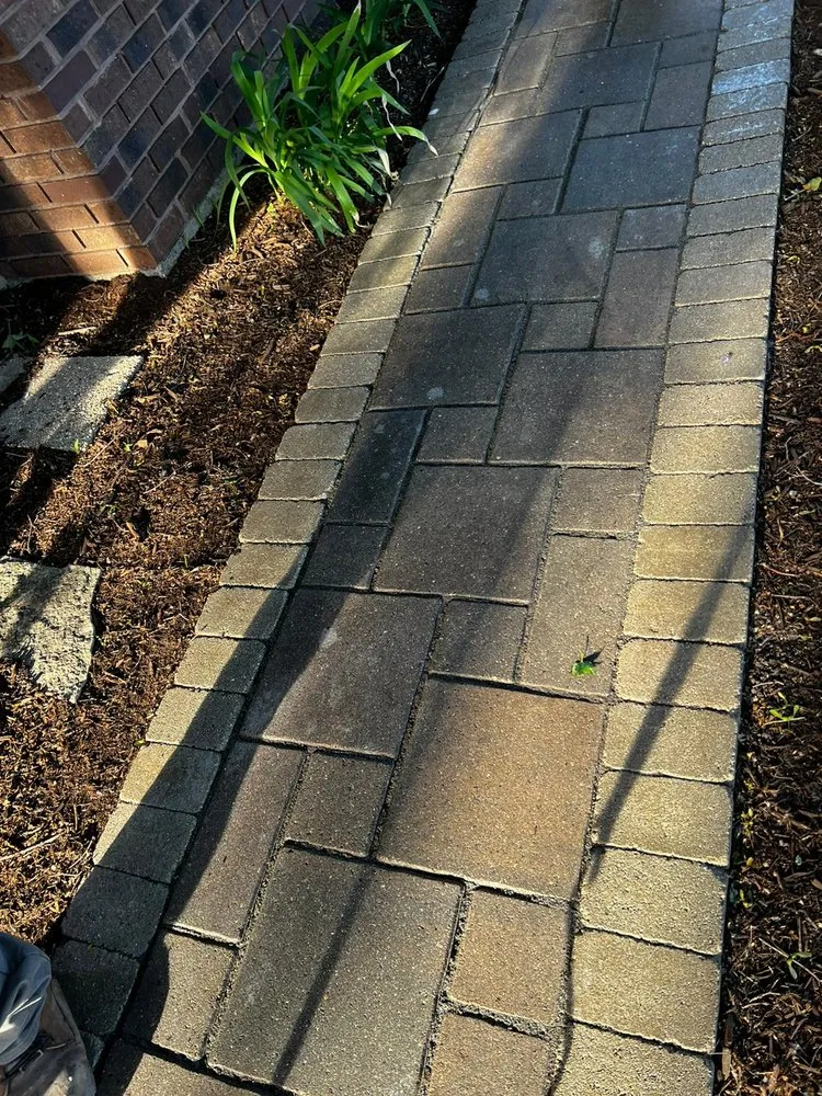 Top-rated lawn mowing service experts serving Elgin, IL - Braulio Landscaping