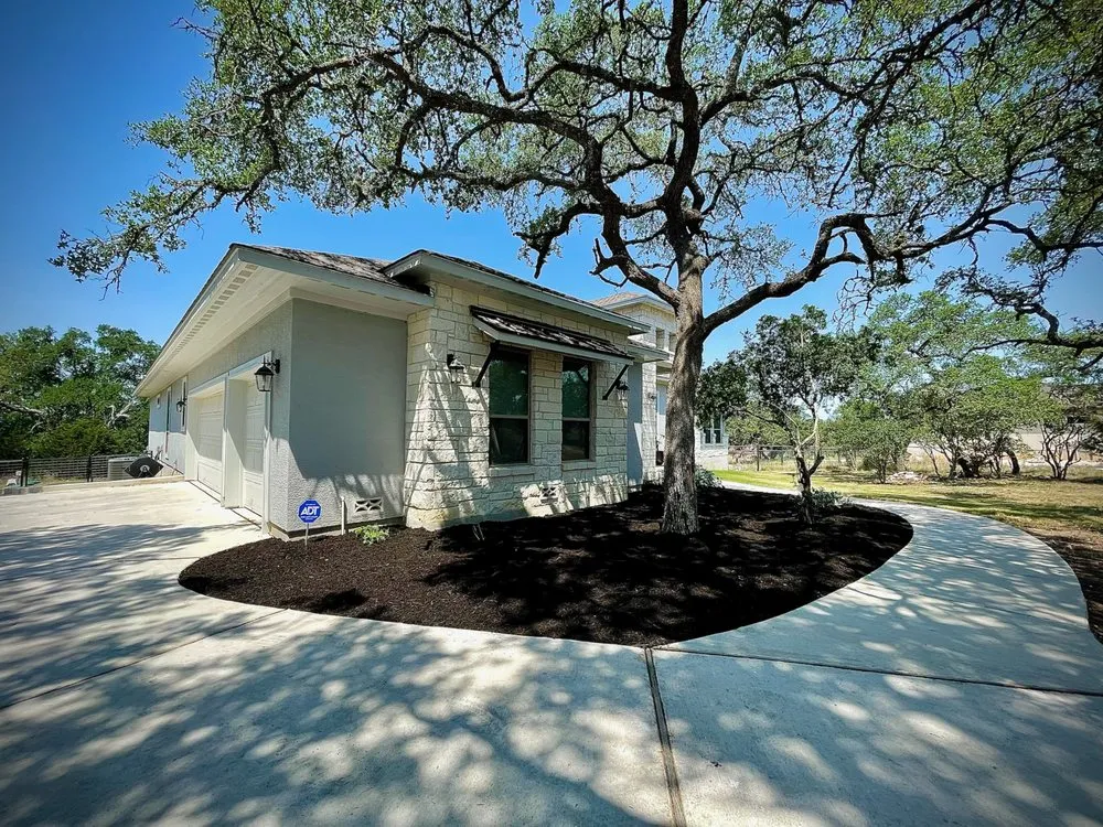 Affordable garden landscaping for year-round maintenance across New Braunfels, TX - Brauntex Outdoor Solutions