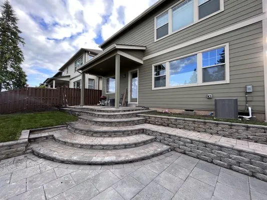 Brave Landscaping & Design Logo