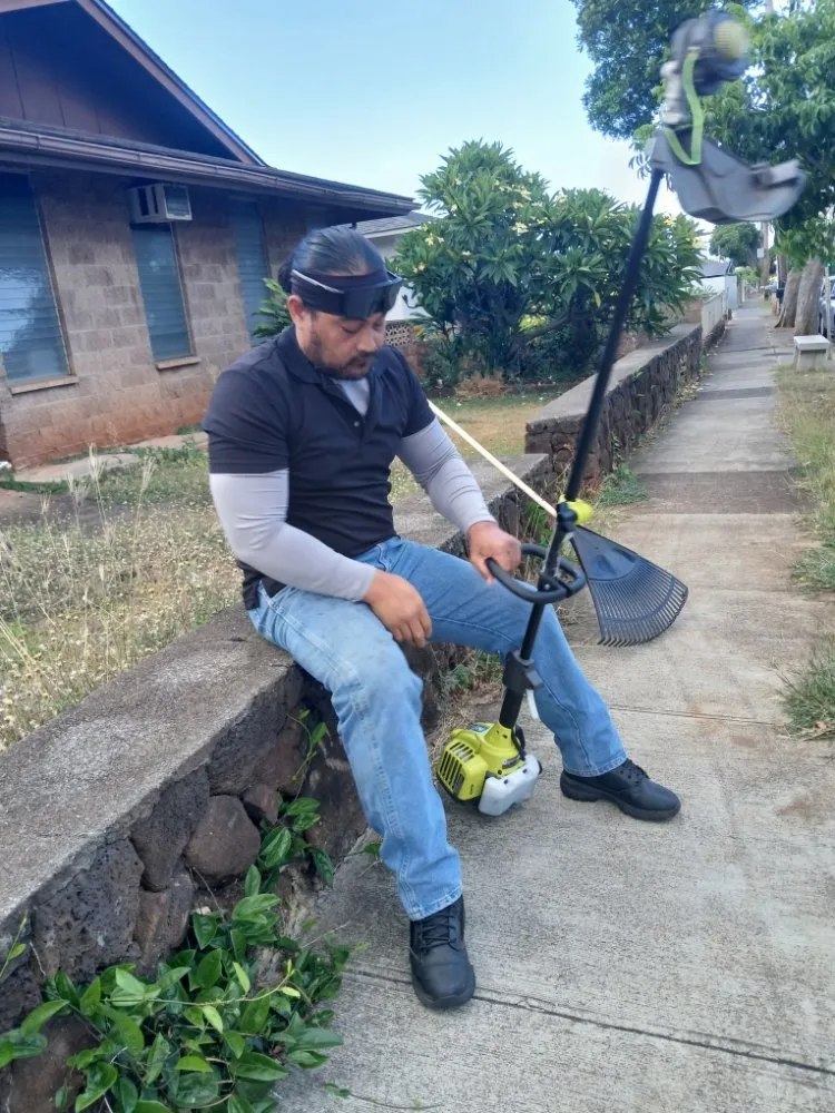 Affordable garden landscaping for year-round maintenance in Pearl City, HI by Braves Single Homes Lawn Services