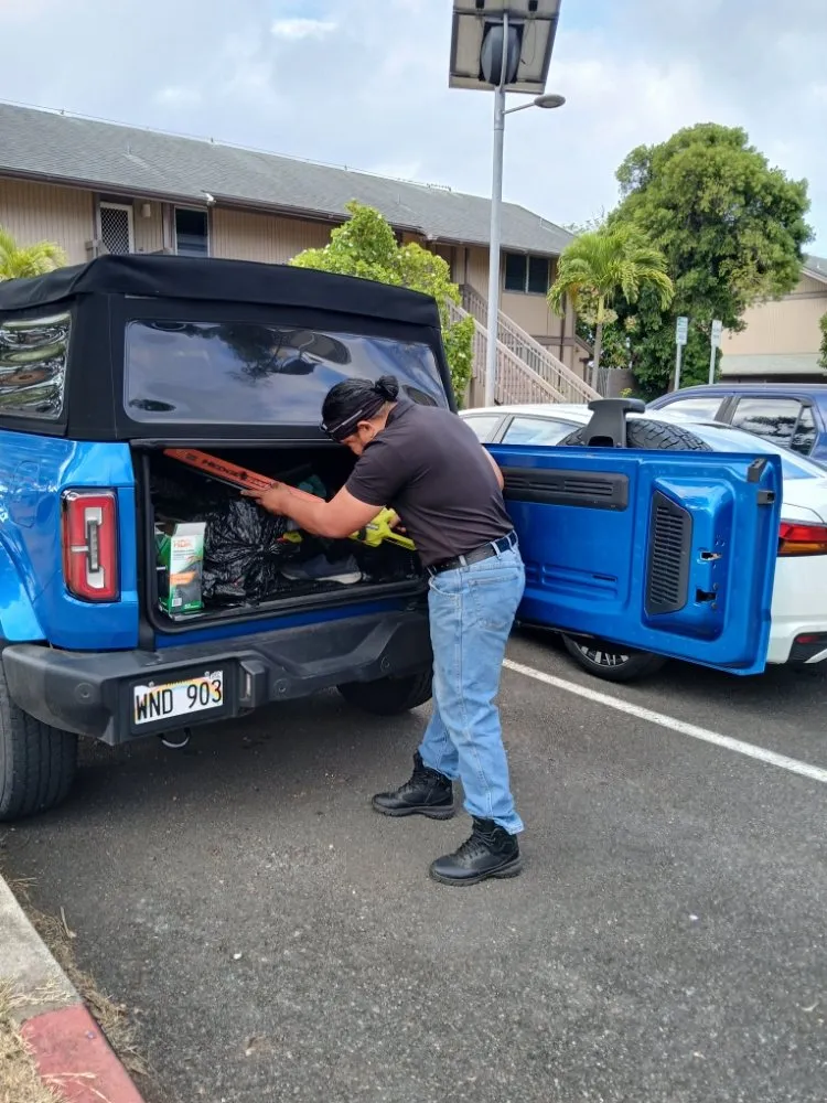 Custom lawn mowing service experts serving Pearl City, HI - Braves Single Homes Lawn Services