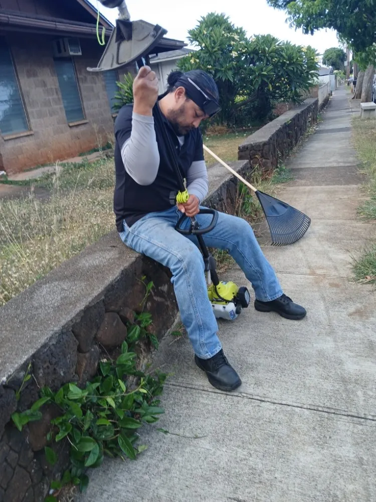 Custom lawn mowing service in Pearl City, HI by Braves Single Homes Lawn Services