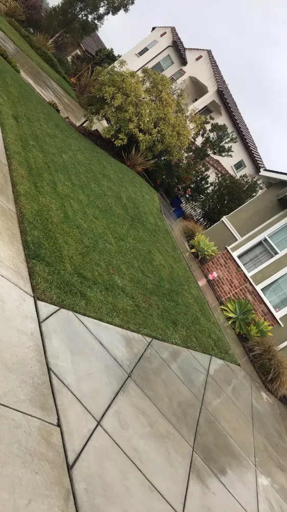 Top-rated lawn care service with custom design in Santa Maria, CA by Bravo's Landscape and Maintnance